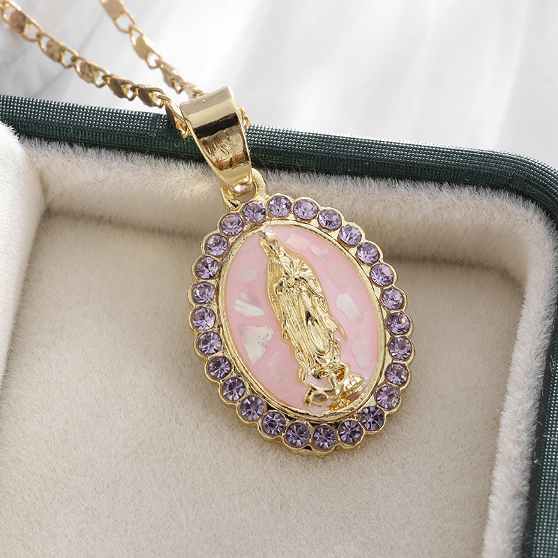 Al Ain Jewelry & Watches Exhibition 2025 - Conjunto de estátua católica da Virgem