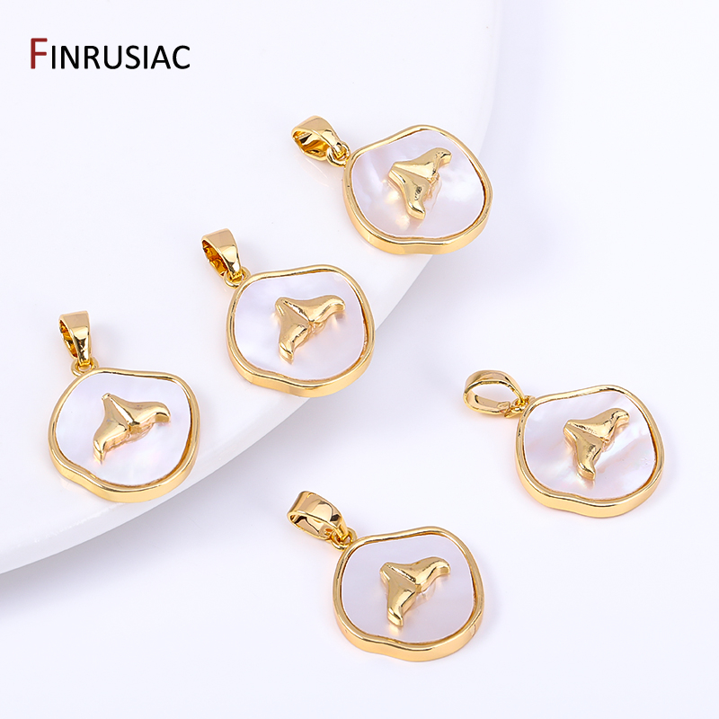Pingentes de latão banhados a  - Butterfly Pendant Necklace avaliação e preço