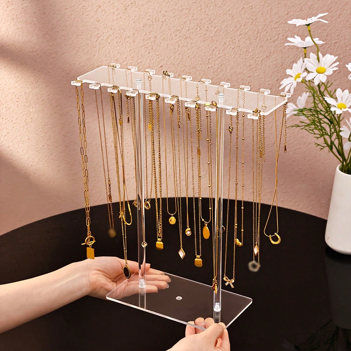Suporte de Colares em Acrílico - Al Ain Jewelry & Watches Exhibition 2025 avaliação e preço